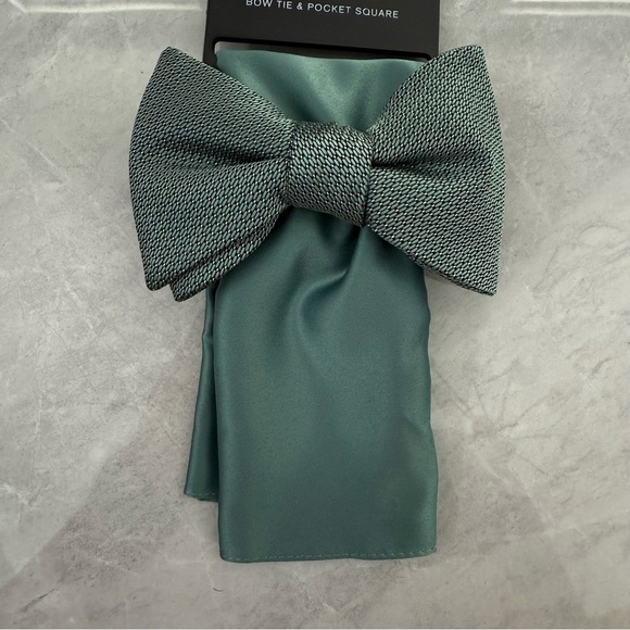Men’s Alfani 2 Piece Bow Tie And Pocket Square Set Suit Business Office - Picture 2 of 12